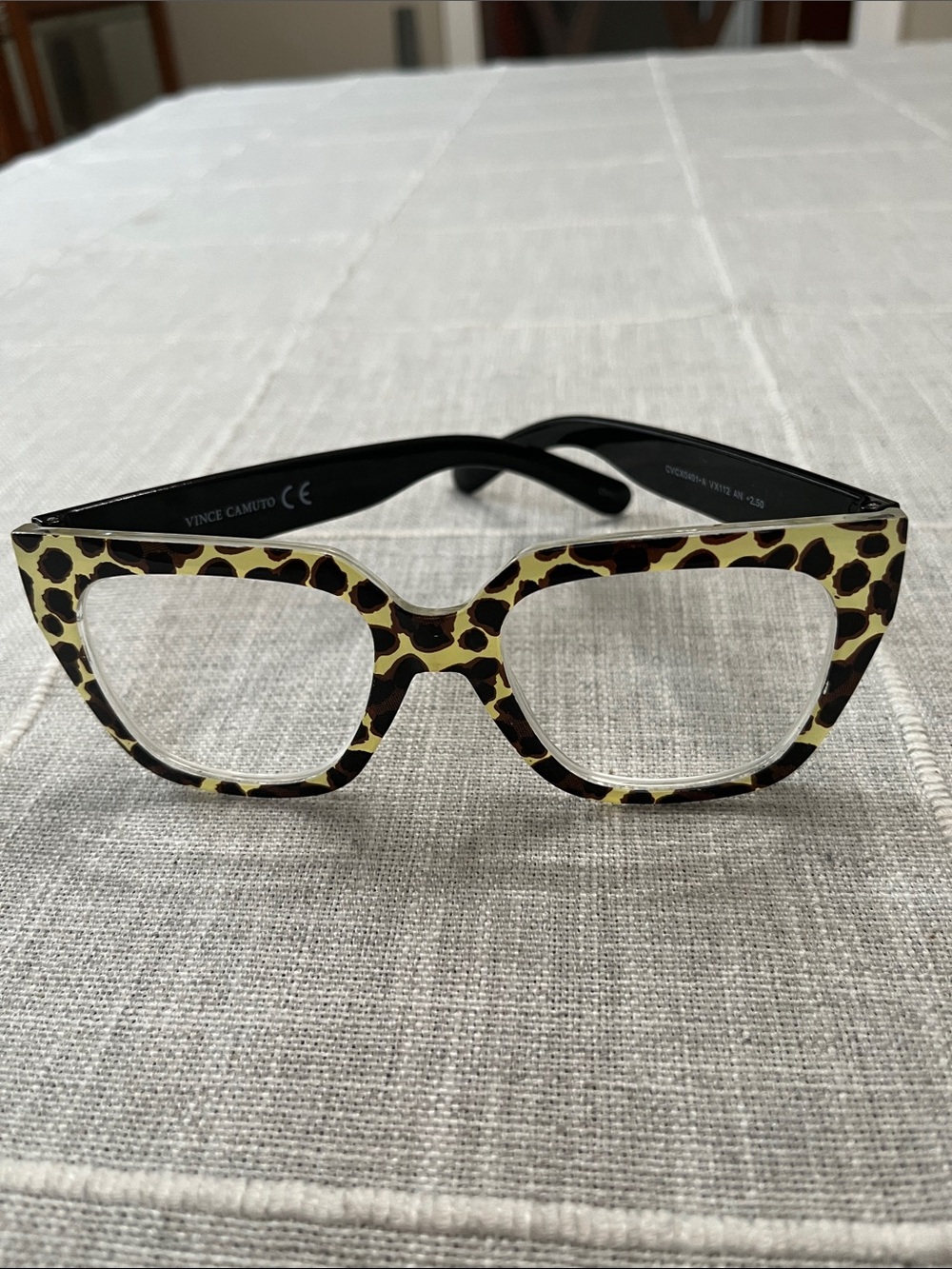 Vince Camuto BIG GLASSES Leopard Cat-Eye Glasses in beige and Black/Brown